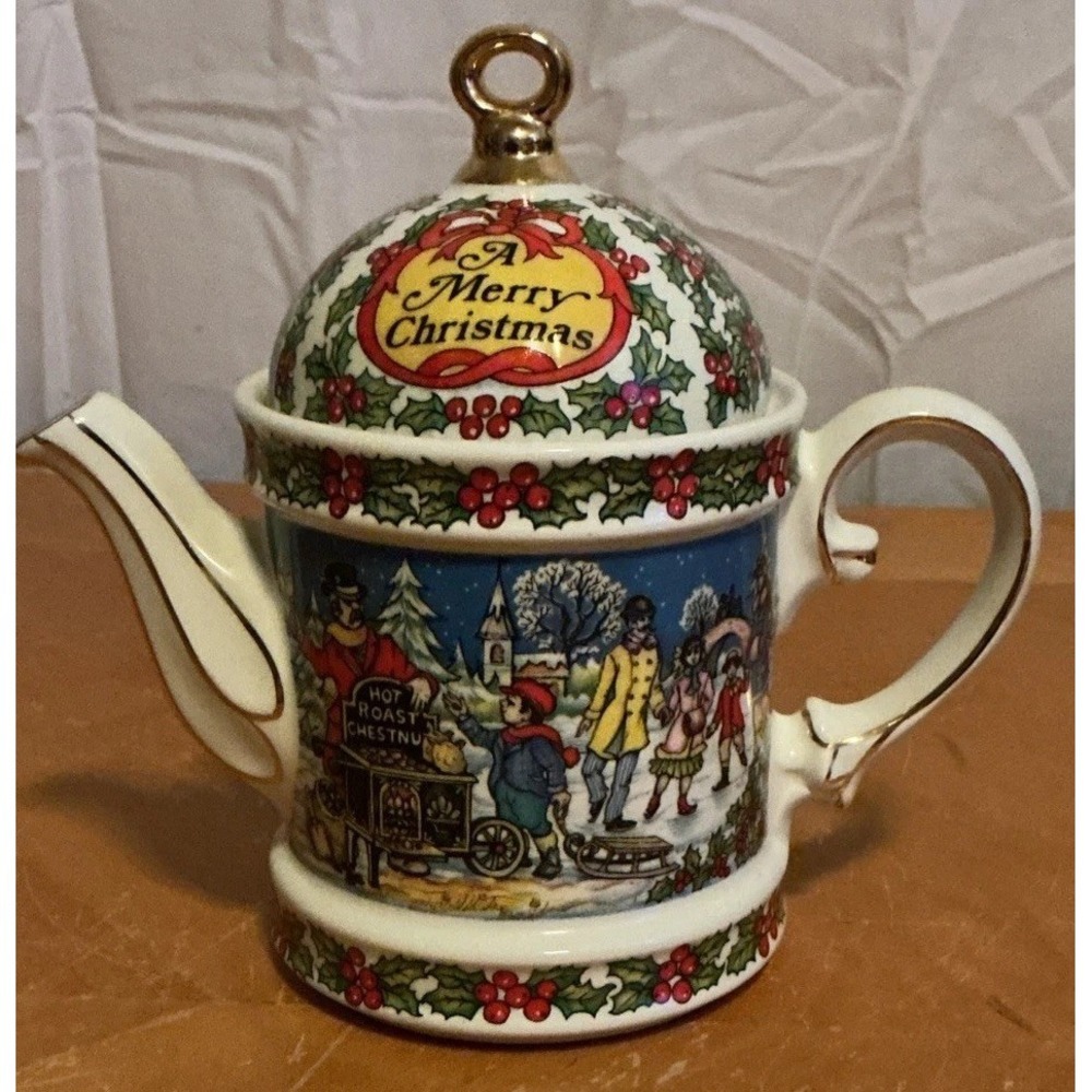 Vtg Sadler Teapot Merry Christmas Skaters Holly Chestnuts England Chip on Handle